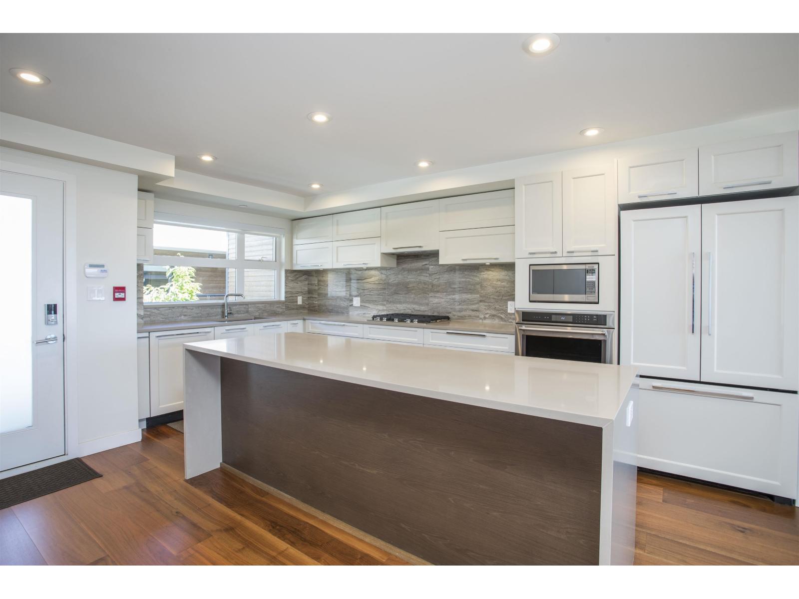 402 1160 Oxford Street, White Rock, British Columbia  V4B 0B3 - Photo 4 - R3139022