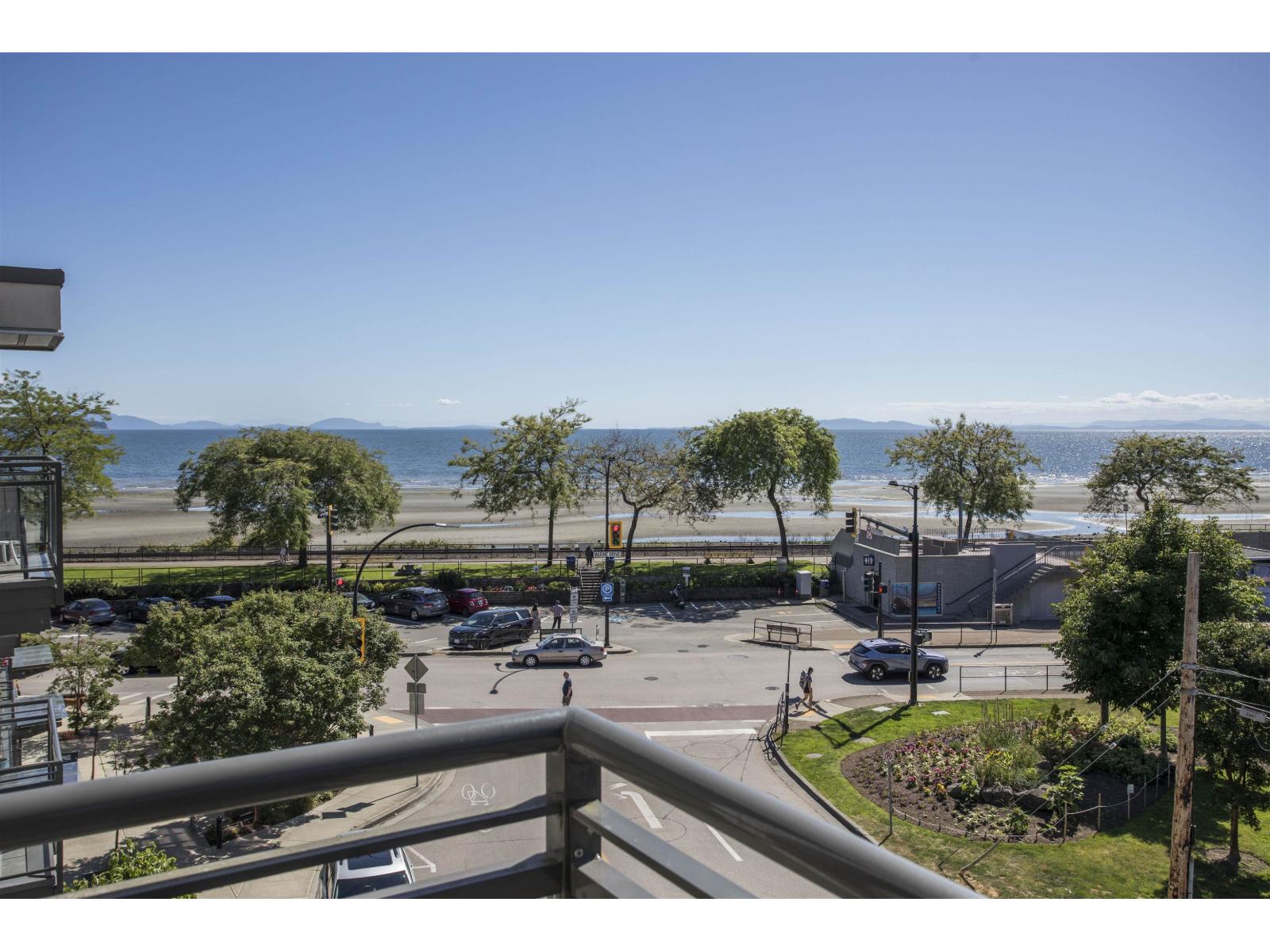 402 1160 Oxford Street, White Rock, British Columbia  V4B 0B3 - Photo 2 - R3139022