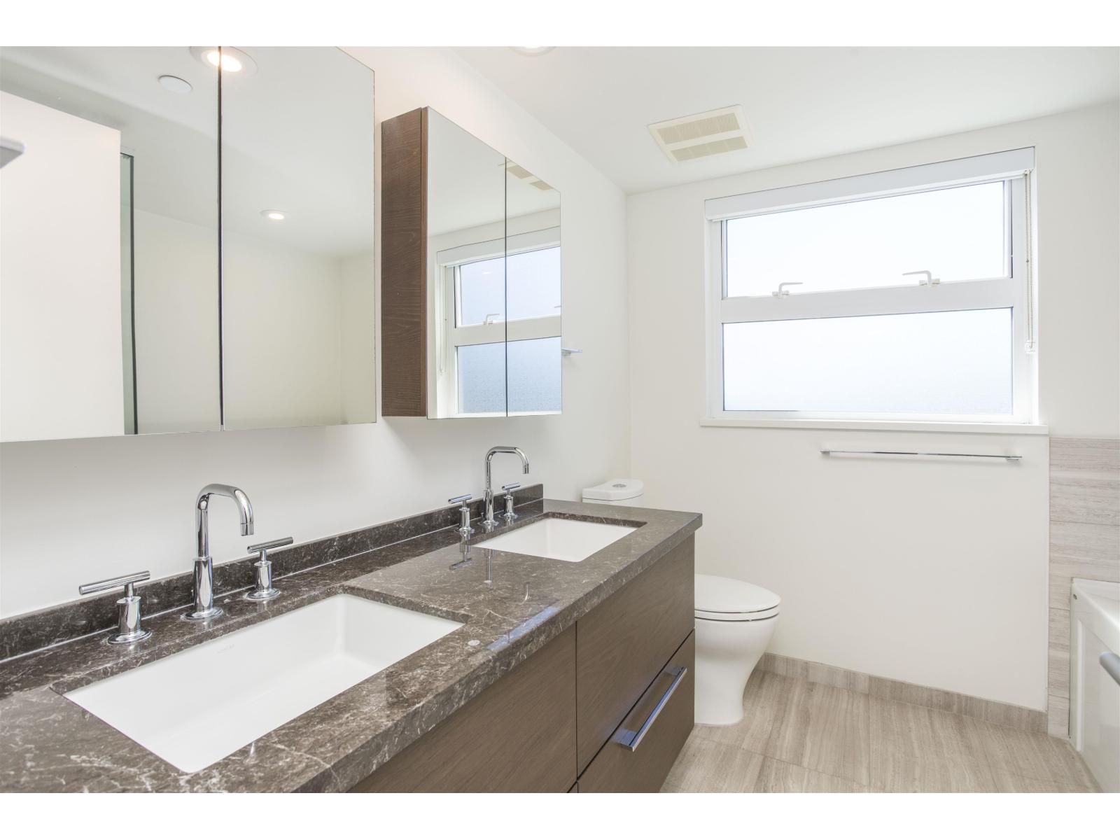 402 1160 Oxford Street, White Rock, British Columbia  V4B 0B3 - Photo 24 - R3139022