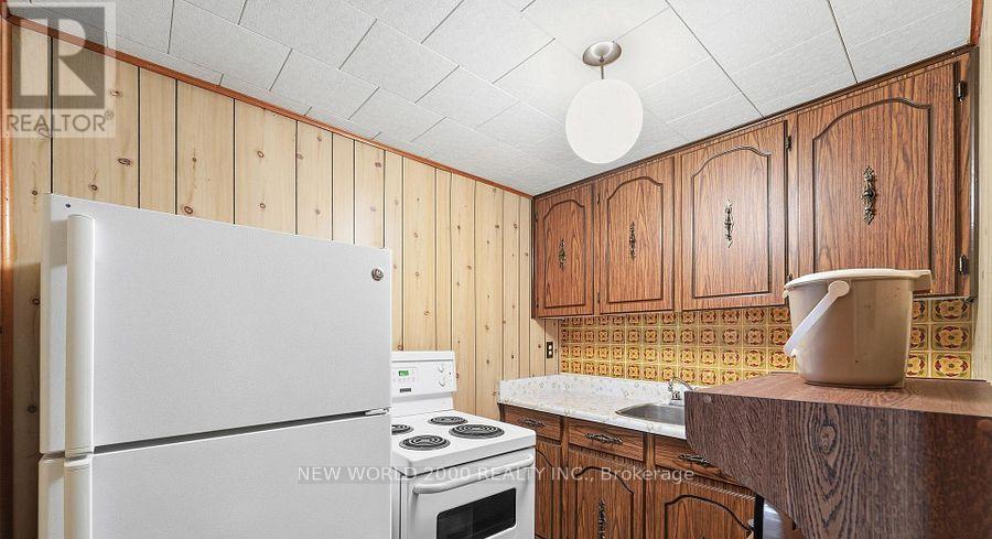 145 Elvaston Drive, Toronto, Ontario  M4A 1N8 - Photo 11 - C13445976