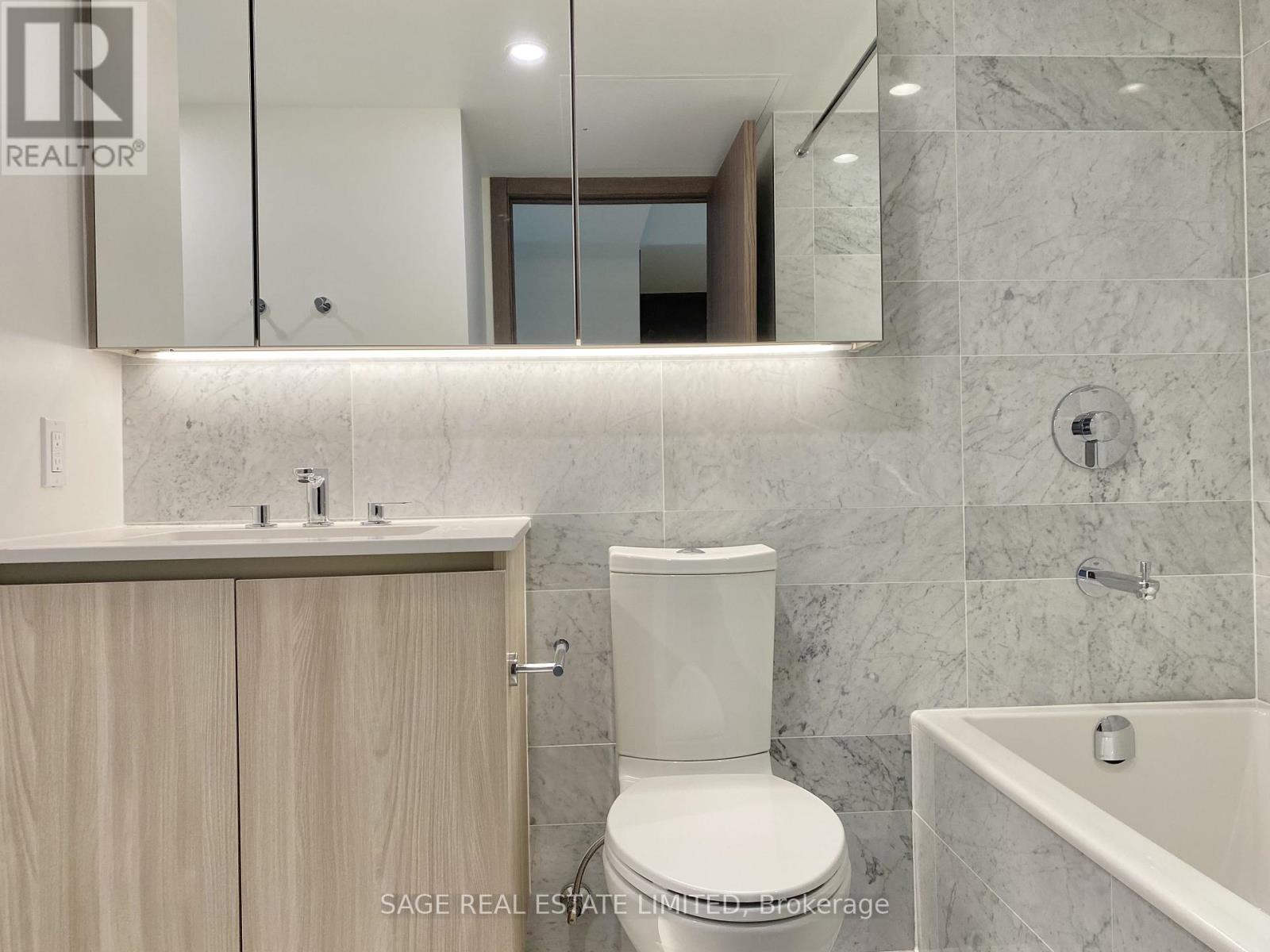 801 - 17 Bathurst Street, Toronto, Ontario  M5V 0N1 - Photo 3 - C13485278