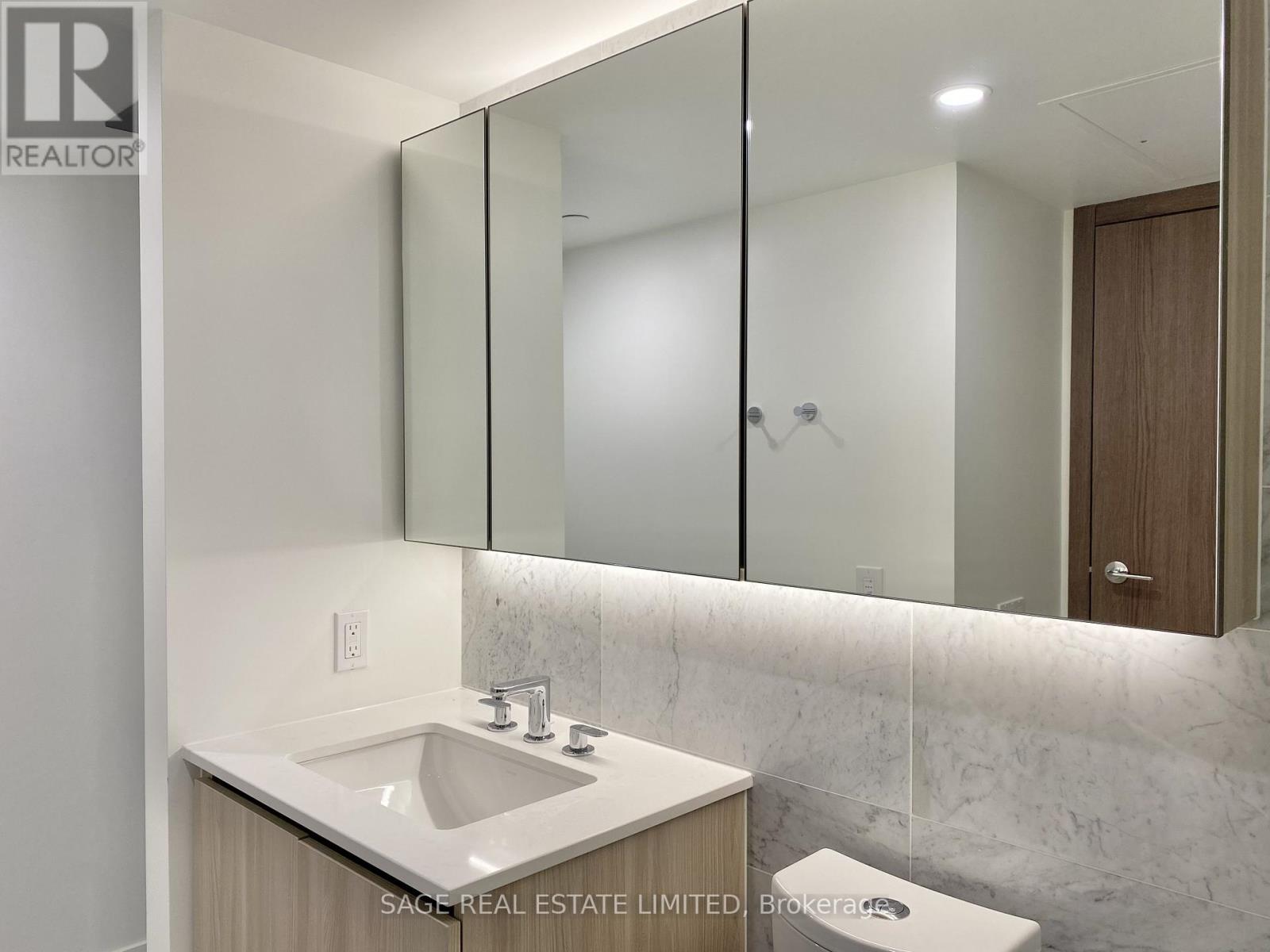 801 - 17 Bathurst Street, Toronto, Ontario  M5V 0N1 - Photo 5 - C13485278