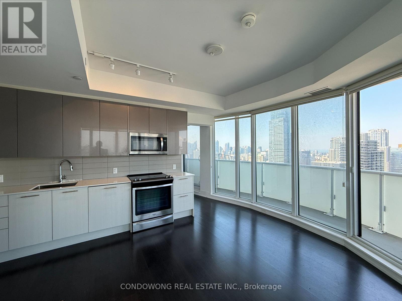 3705 - 403 CHURCH STREET, Toronto, Ontario