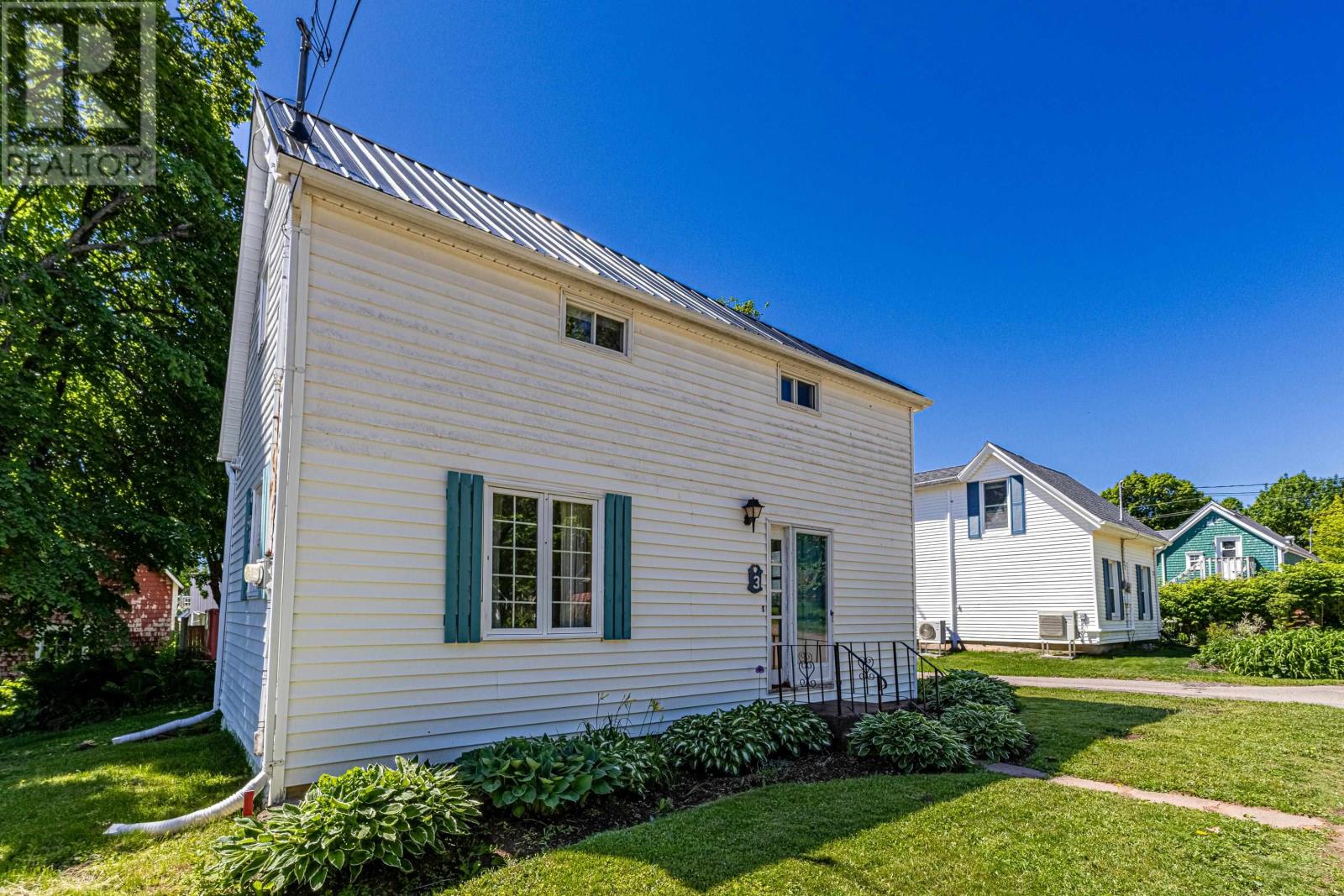 3 HOWARD Street, Victoria, Prince Edward Island