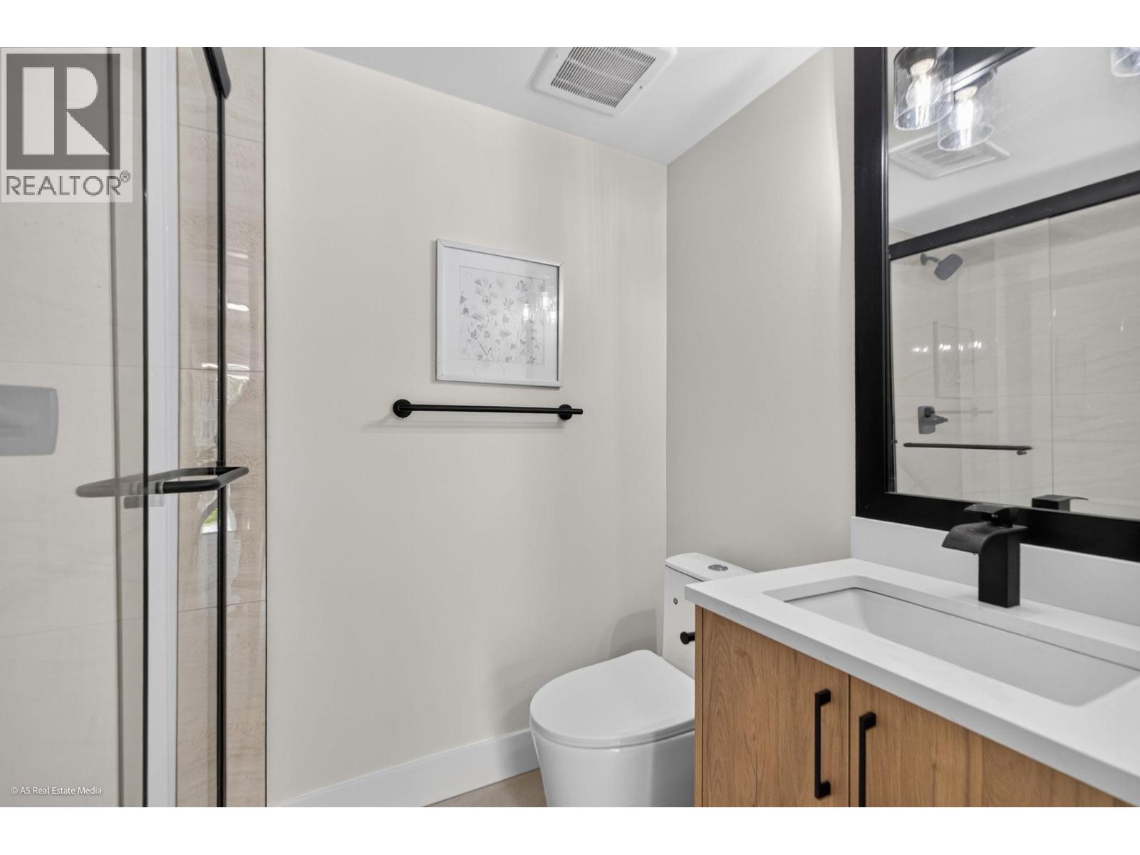 8557 Woodridge Place, Burnaby, British Columbia  V5A 4B3 - Photo 24 - R3139054