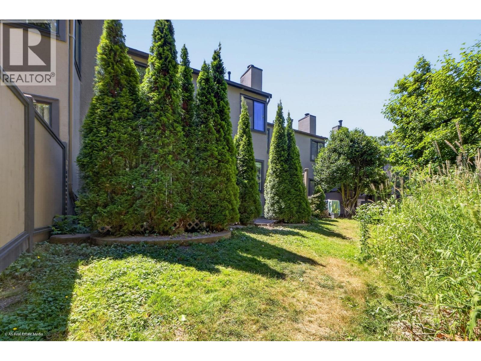 8557 Woodridge Place, Burnaby, British Columbia  V5A 4B3 - Photo 28 - R3139054
