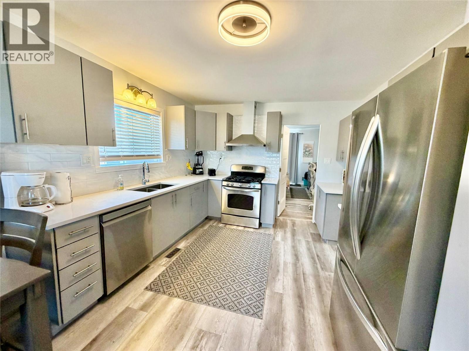 1633 100 Avenue, Dawson Creek, British Columbia  V1G 1X3 - Photo 6 - 10392513