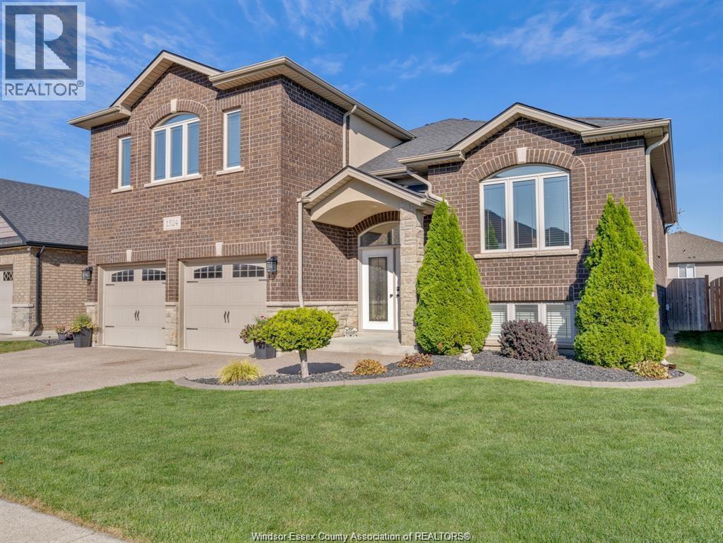 1524 Inverness Avenue, Windsor, Ontario  N8P 0B1 - Photo 4 - 26015122
