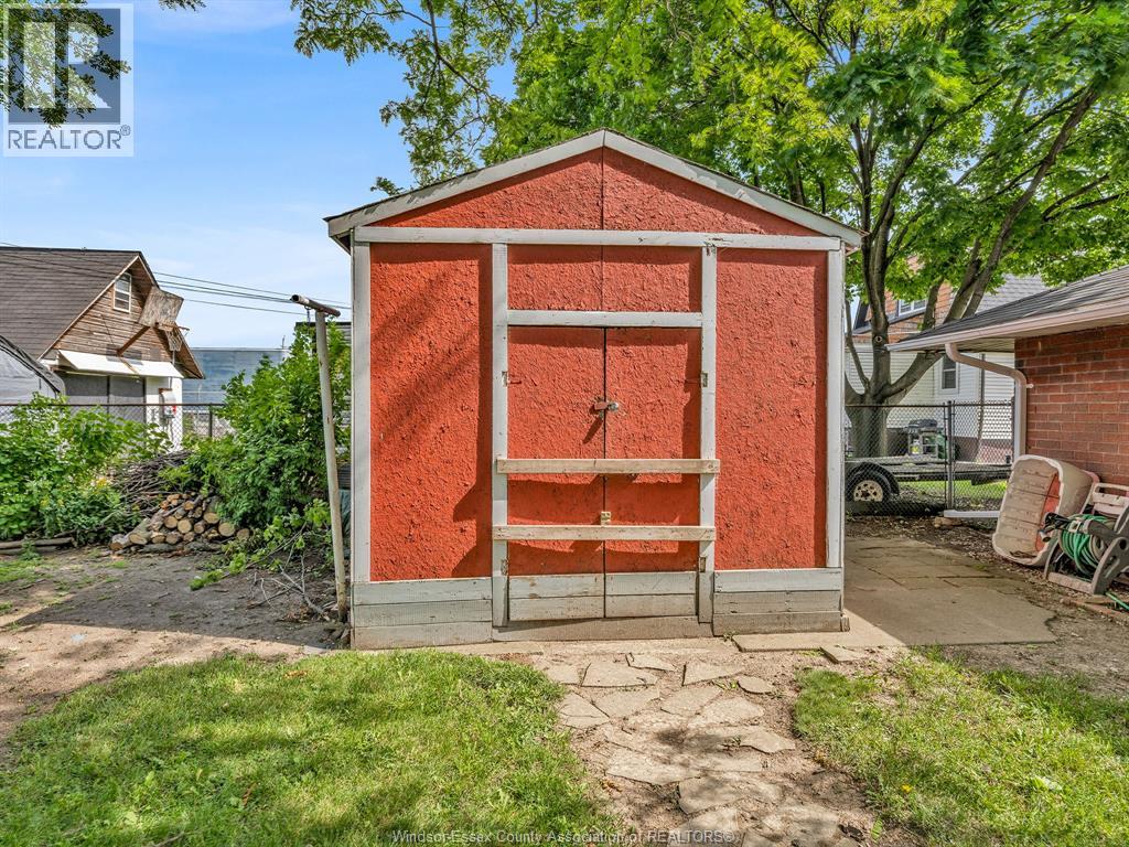 3278 Clemenceau, Windsor, Ontario  N8T 2R7 - Photo 10 - 26015106