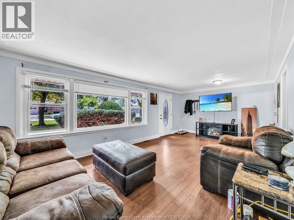 3278 Clemenceau, Windsor, Ontario  N8T 2R7 - Photo 12 - 26015106
