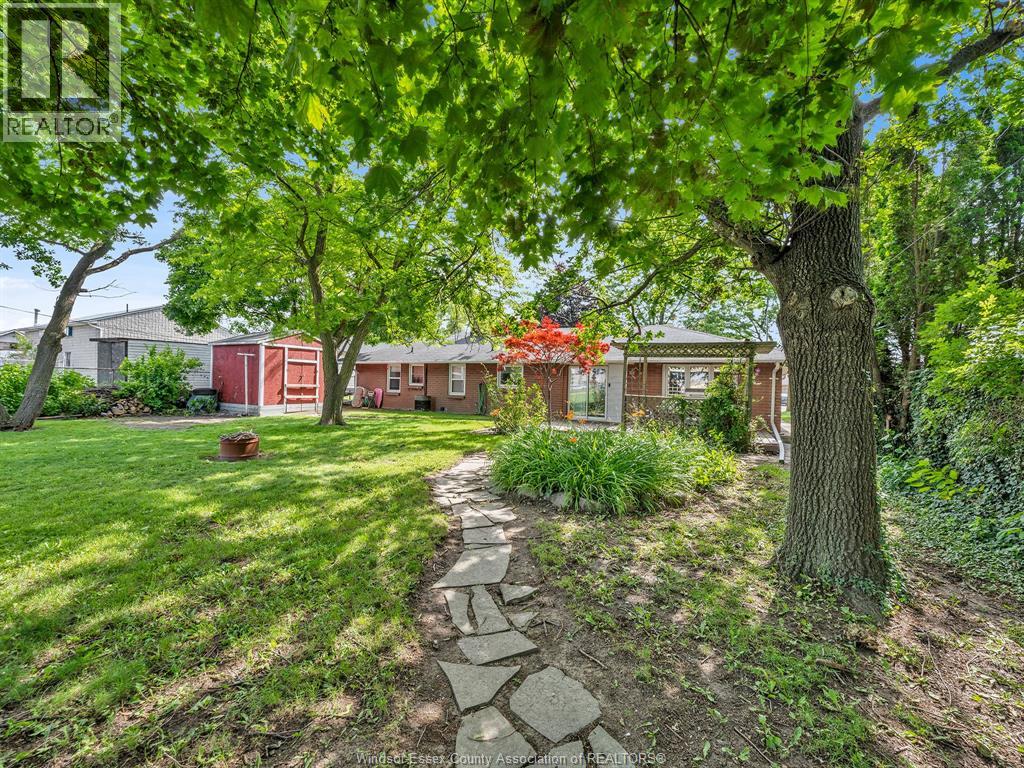 3278 Clemenceau, Windsor, Ontario  N8T 2R7 - Photo 6 - 26015106