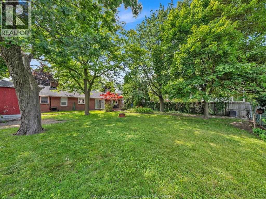 3278 Clemenceau, Windsor, Ontario  N8T 2R7 - Photo 8 - 26015106