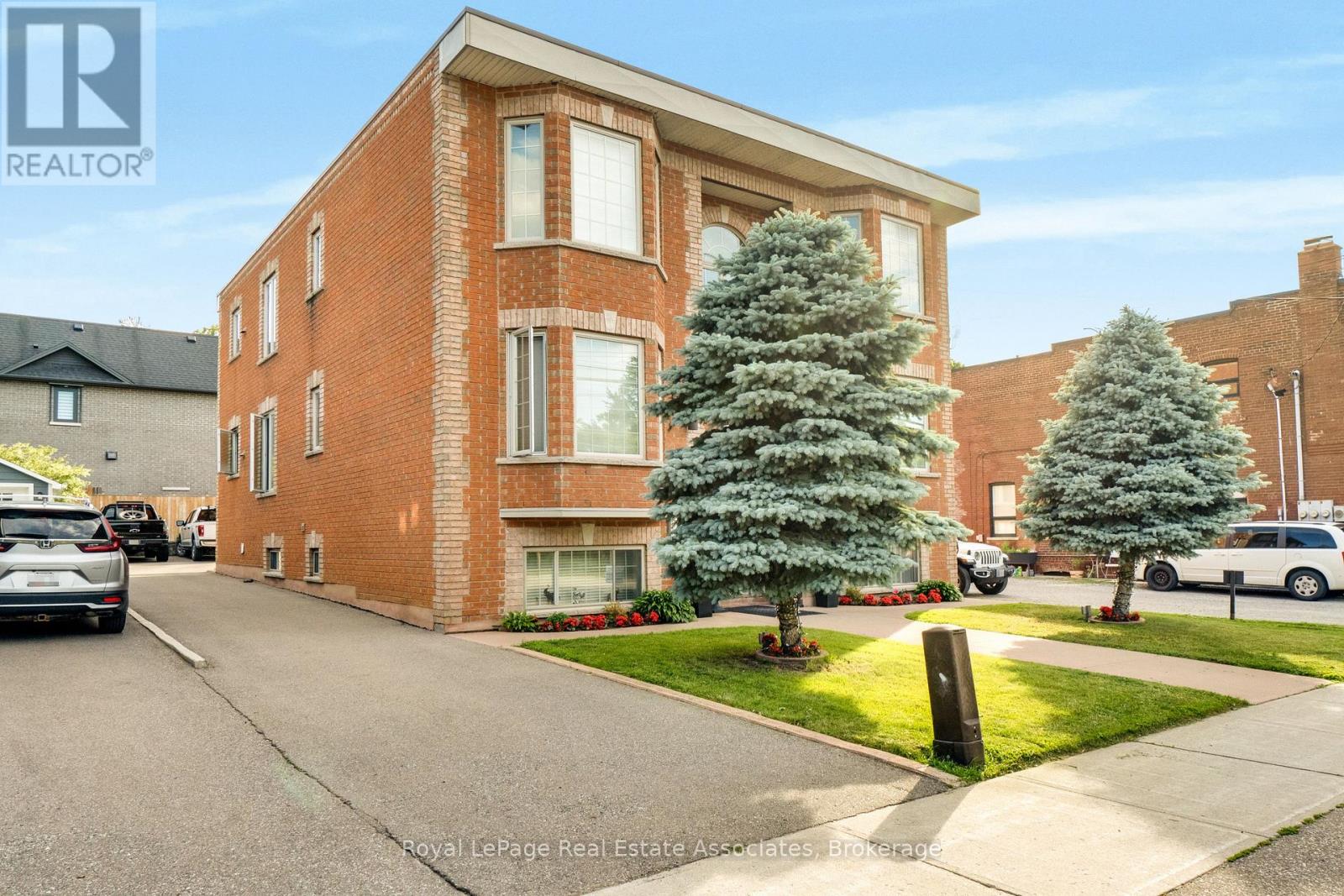 1 - 48 Mississauga Road N, Mississauga, Ontario  L5H 2H8 - Photo 5 - W13485108