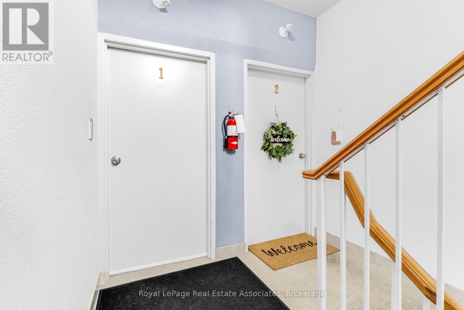 1 - 48 Mississauga Road N, Mississauga, Ontario  L5H 2H8 - Photo 6 - W13485108