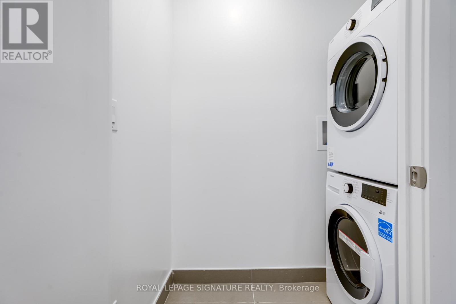 909 - 3100 Keele Street, Toronto, Ontario  M3M 2H4 - Photo 9 - W13485110
