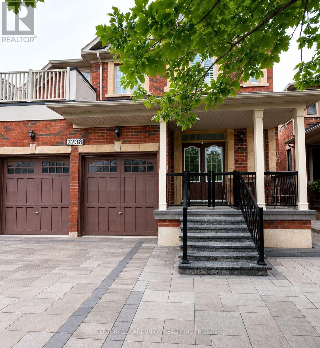 2238 Gladacres Lane, Oakville, Ontario  L6M 0G3 - Photo 2 - W13485116