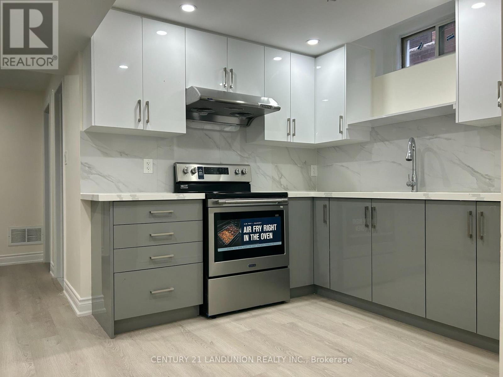 2238 Gladacres Lane, Oakville, Ontario  L6M 0G3 - Photo 30 - W13485116