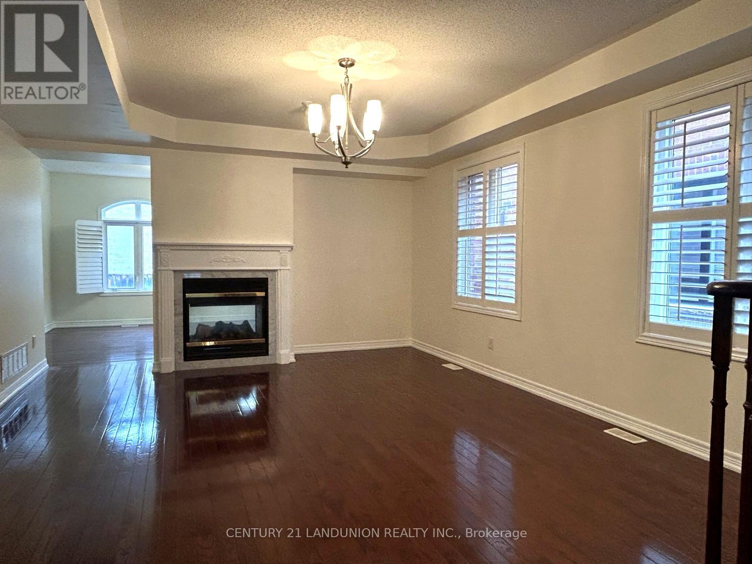 2238 Gladacres Lane, Oakville, Ontario  L6M 0G3 - Photo 9 - W13485116