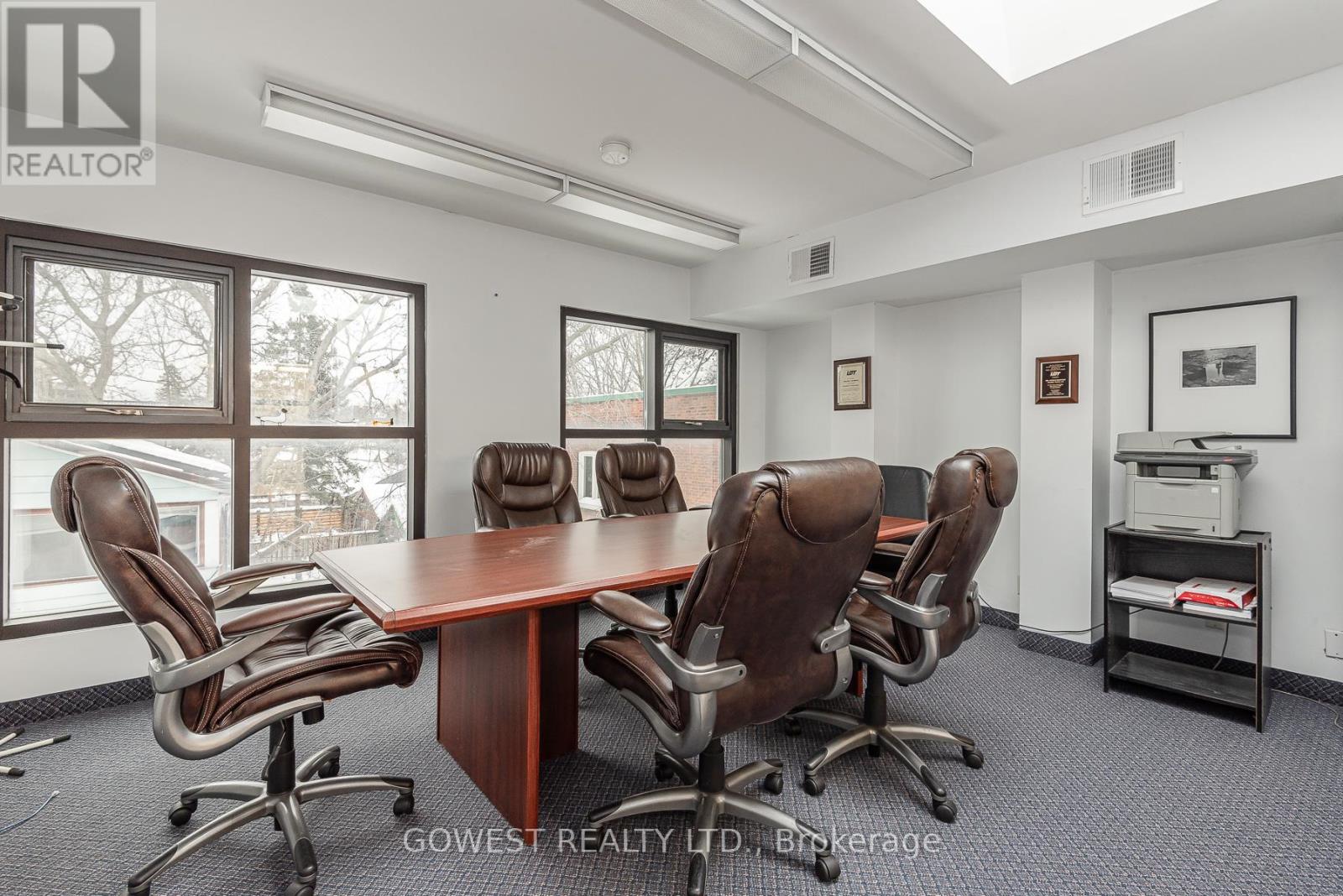 2 &3 Floor - 141 Roncesvalles Avenue, Toronto, Ontario  M6R 2L2 - Photo 14 - W13485156