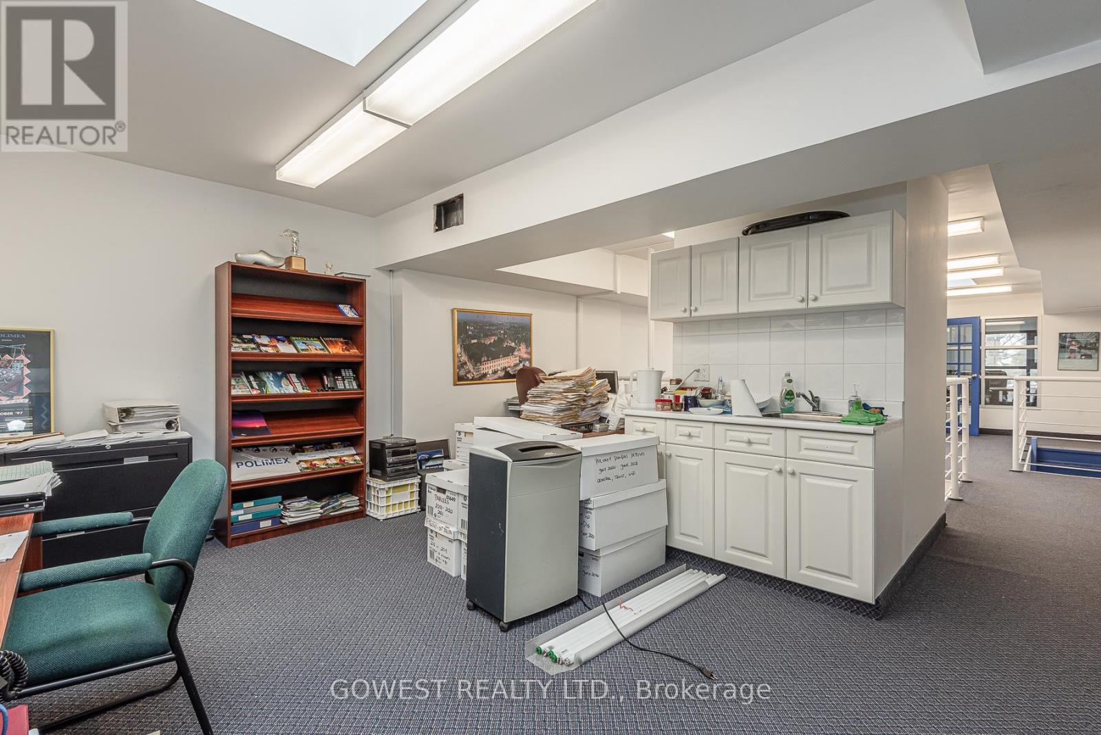 2 &3 Floor - 141 Roncesvalles Avenue, Toronto, Ontario  M6R 2L2 - Photo 20 - W13485156