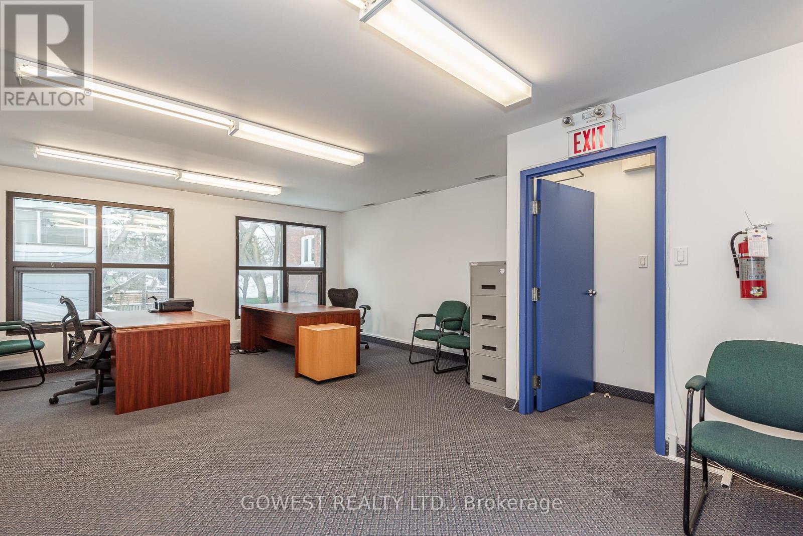 2 &3 Floor - 141 Roncesvalles Avenue, Toronto, Ontario  M6R 2L2 - Photo 3 - W13485156