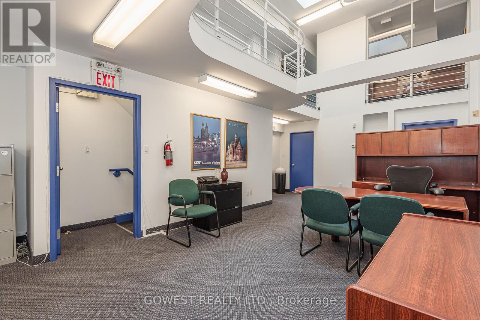 2 &3 Floor - 141 Roncesvalles Avenue, Toronto, Ontario  M6R 2L2 - Photo 6 - W13485156
