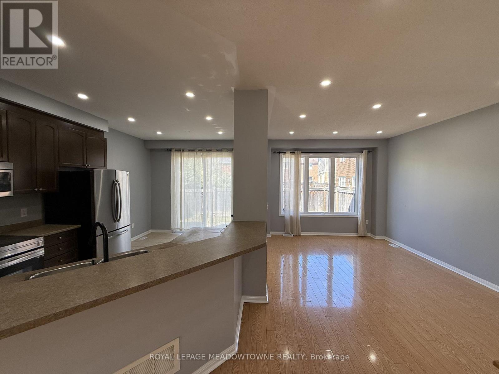 45 Bleasdale Avenue, Brampton, Ontario  L7A 0P6 - Photo 8 - W13485210