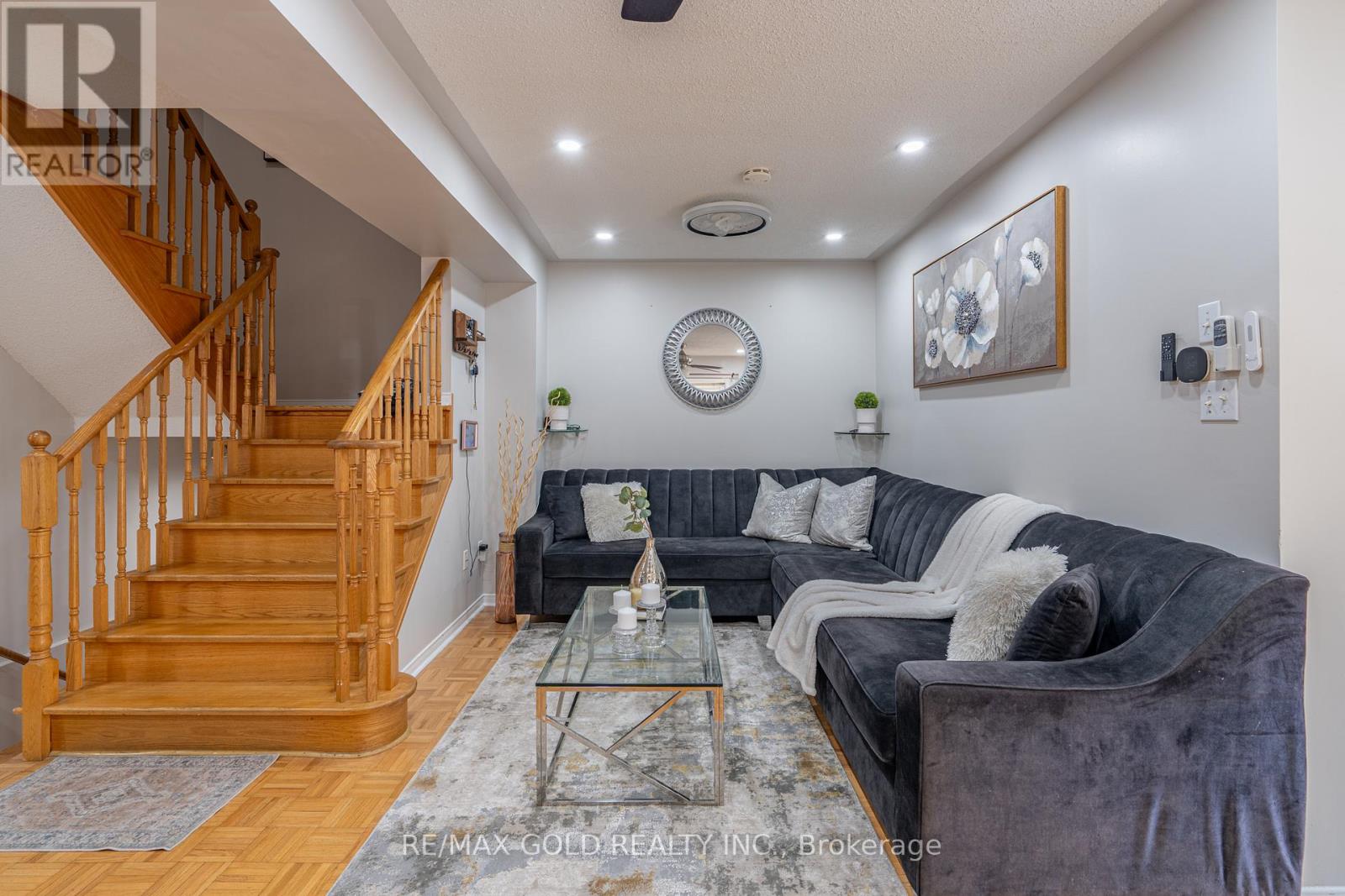 7 Sand Cherry Crescent, Brampton, Ontario  L6R 3A9 - Photo 3 - W13485266