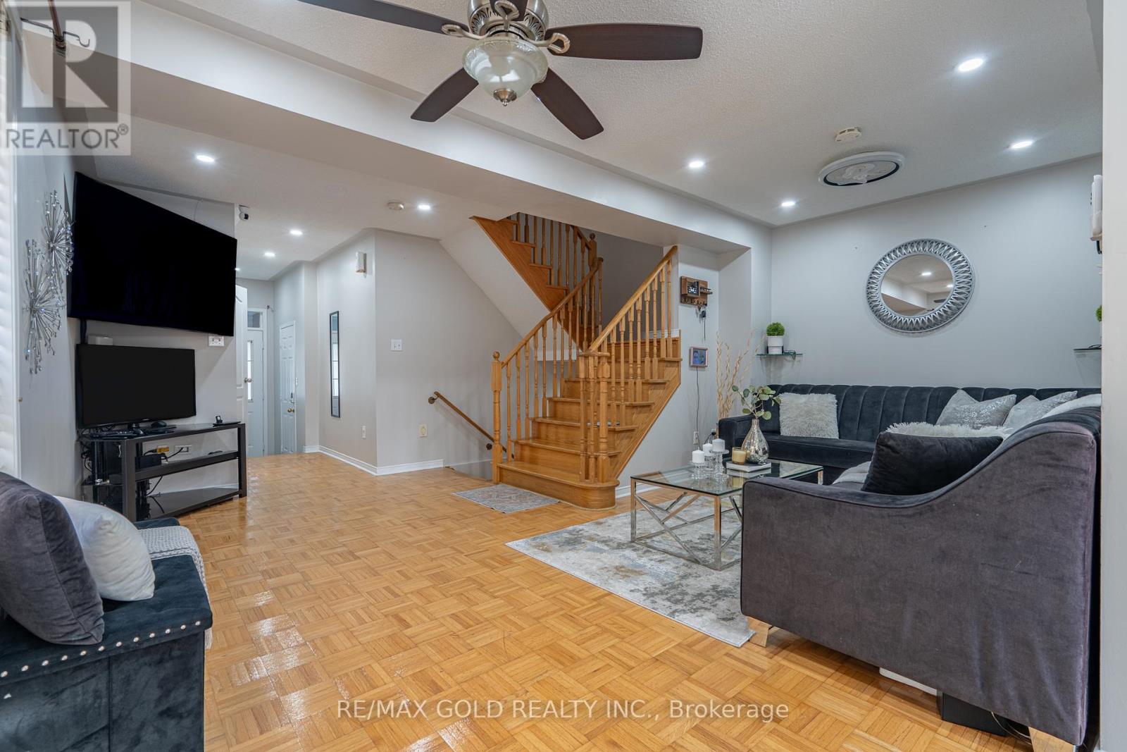 7 Sand Cherry Crescent, Brampton, Ontario  L6R 3A9 - Photo 4 - W13485266