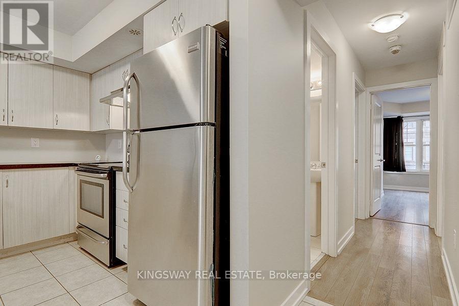 92 - 100 Parrotta Drive, Toronto, Ontario  M9M 0G1 - Photo 10 - W13485304