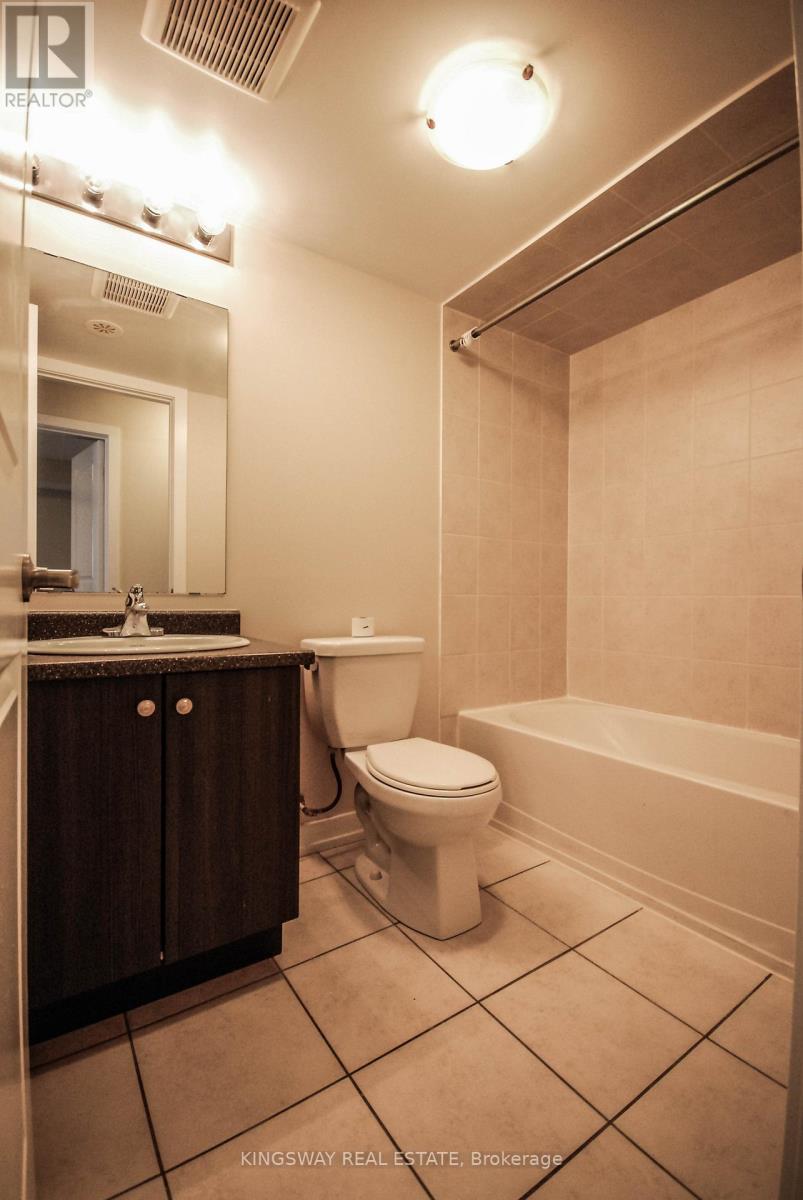 92 - 100 Parrotta Drive, Toronto, Ontario  M9M 0G1 - Photo 13 - W13485304