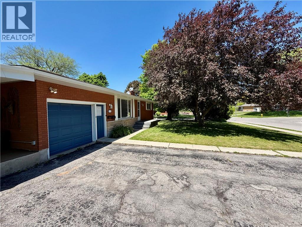 27 Elizabeth Street, Cambridge, Ontario  N3C 2T2 - Photo 6 - 40842805