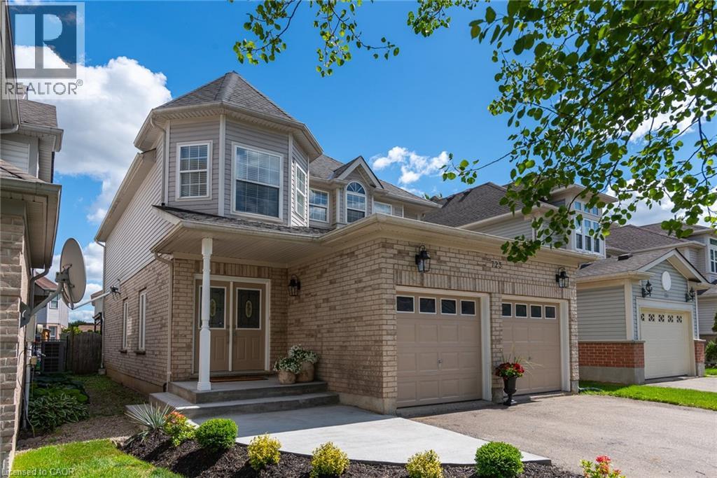 723 Brookmill Place, Waterloo, Ontario  N2V 2P1 - Photo 3 - 40842788