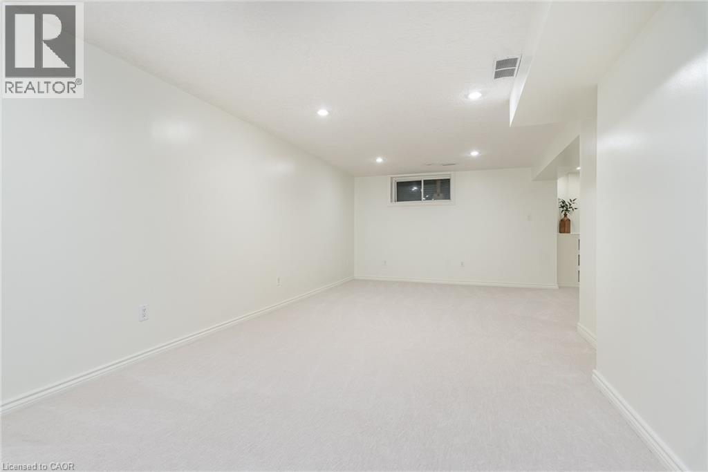 723 Brookmill Place, Waterloo, Ontario  N2V 2P1 - Photo 38 - 40842788