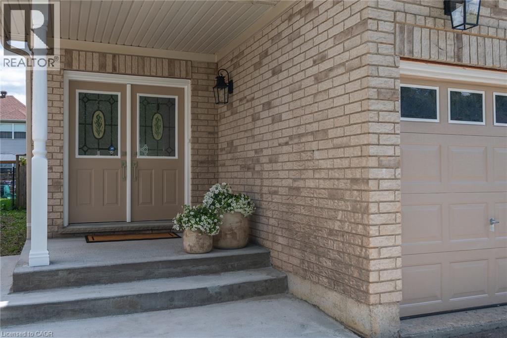 723 Brookmill Place, Waterloo, Ontario  N2V 2P1 - Photo 4 - 40842788