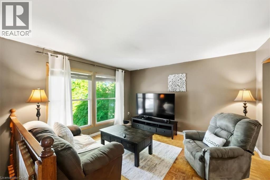 228 Golden Orchard Drive, Hamilton, Ontario  L9C 6J7 - Photo 3 - 40840196