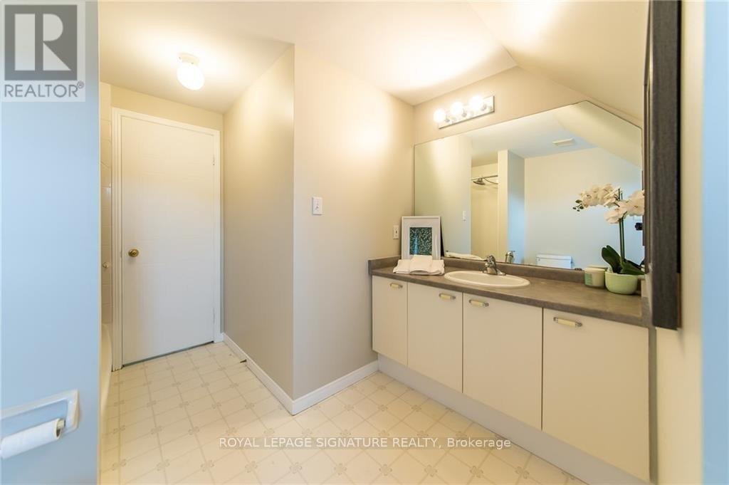 426 Downsview Place, Waterloo, Ontario  N2K 3T9 - Photo 11 - X13485138