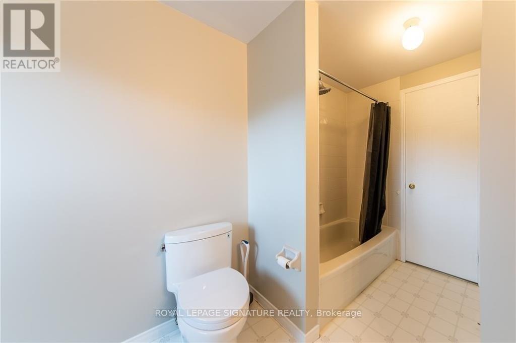 426 Downsview Place, Waterloo, Ontario  N2K 3T9 - Photo 12 - X13485138