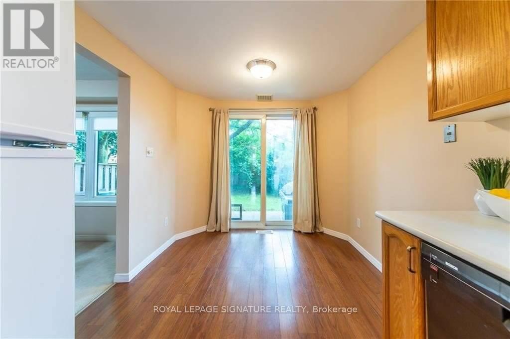 426 Downsview Place, Waterloo, Ontario  N2K 3T9 - Photo 5 - X13485138