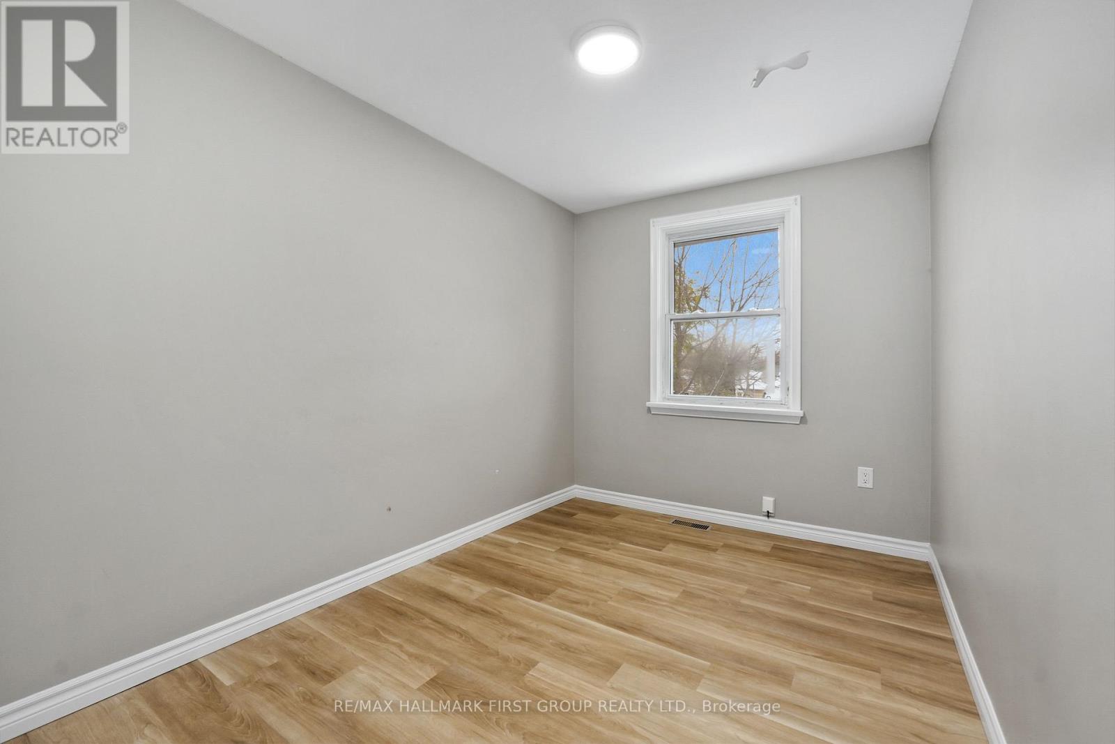 Upper - 176 Sydenham Street, Cobourg, Ontario  K9A 2S3 - Photo 10 - X13485158