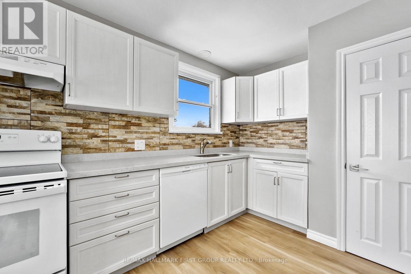 Upper - 176 Sydenham Street, Cobourg, Ontario  K9A 2S3 - Photo 19 - X13485158