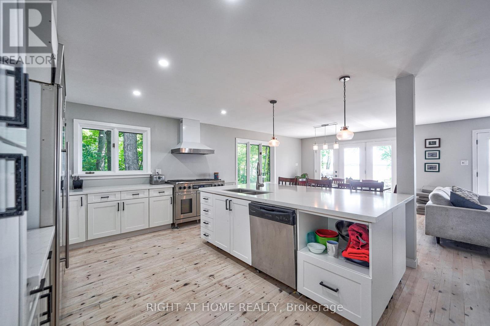 317 Riverside Drive, Kawartha Lakes, Ontario  K0M 1A0 - Photo 10 - X13485234