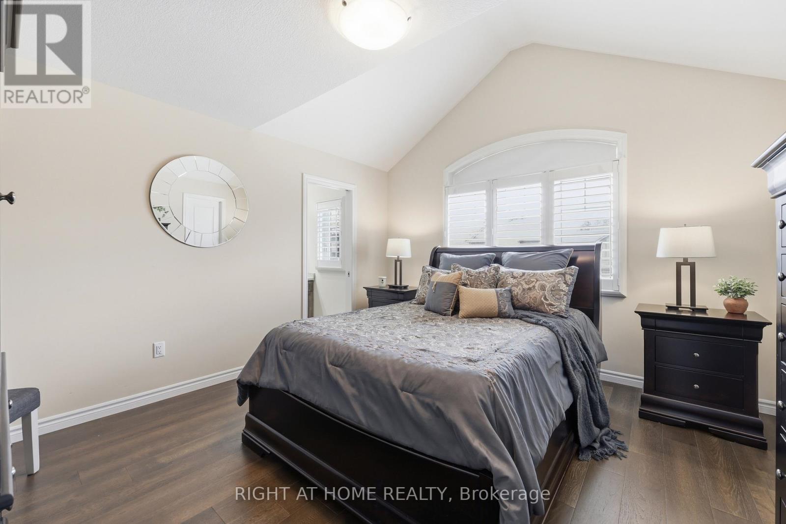 33 Vic Chambers Place, Brant, Ontario  N3L 0E6 - Photo 15 - X13485256