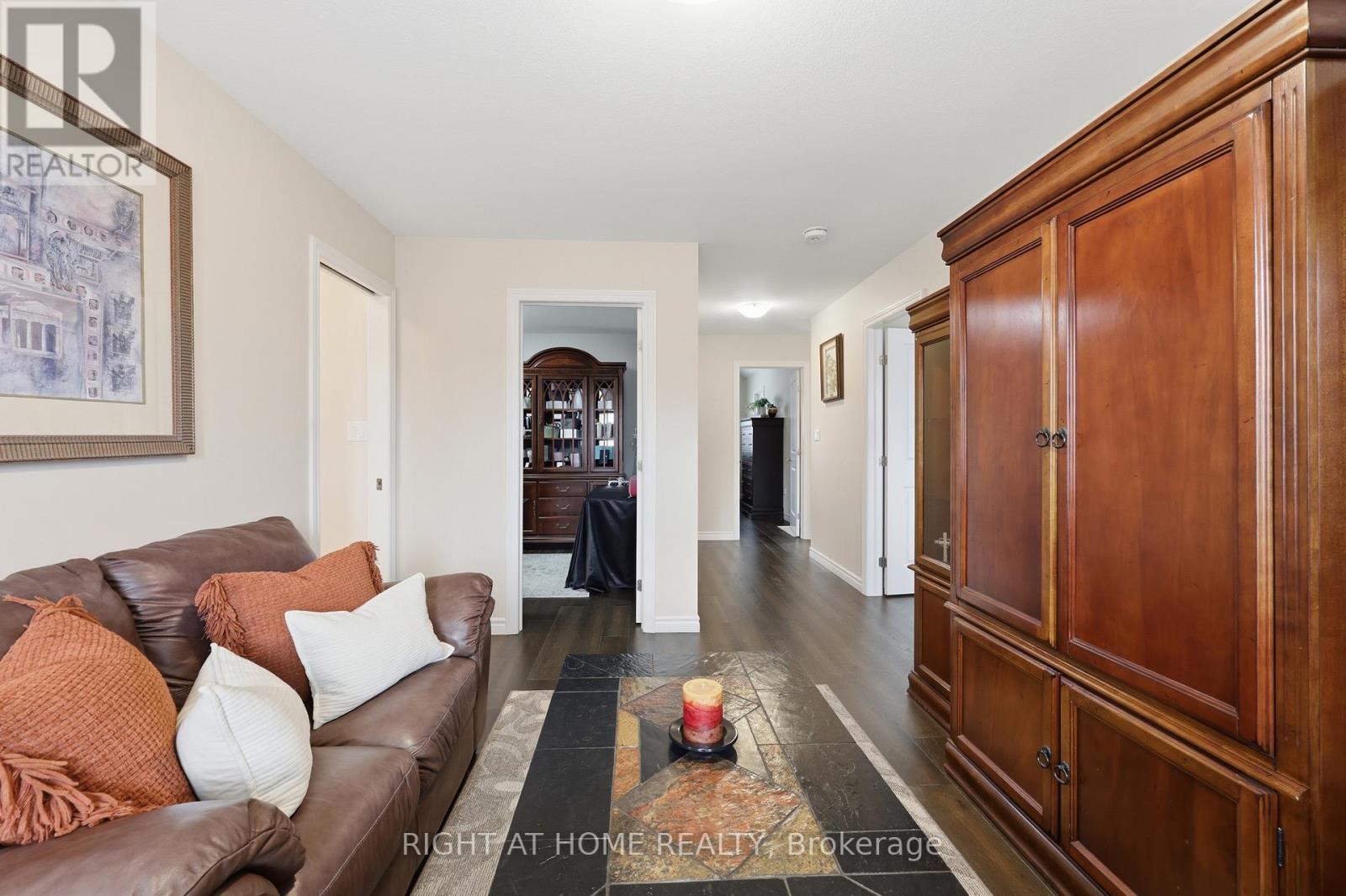 33 Vic Chambers Place, Brant, Ontario  N3L 0E6 - Photo 20 - X13485256