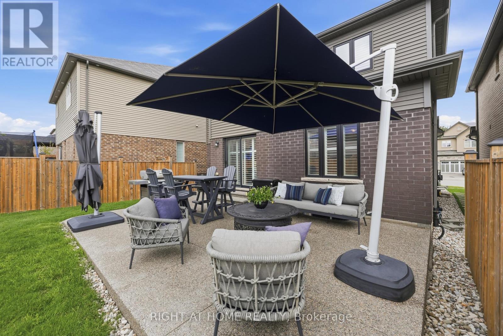 33 Vic Chambers Place, Brant, Ontario  N3L 0E6 - Photo 30 - X13485256