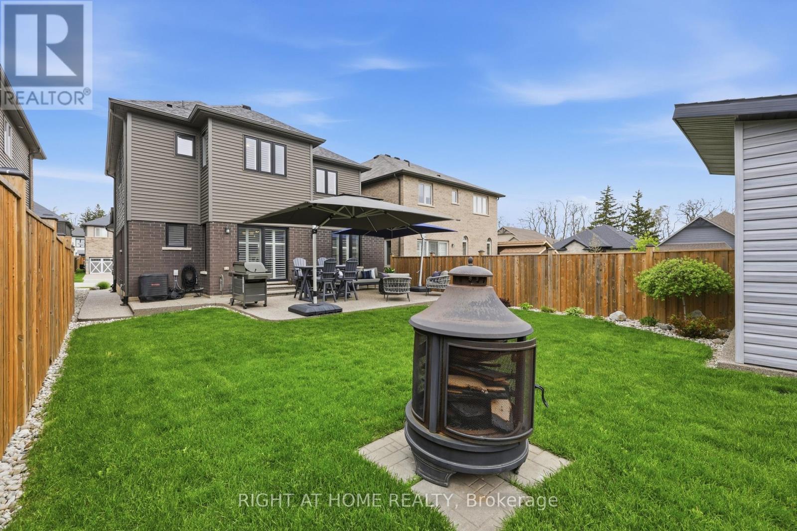 33 Vic Chambers Place, Brant, Ontario  N3L 0E6 - Photo 34 - X13485256