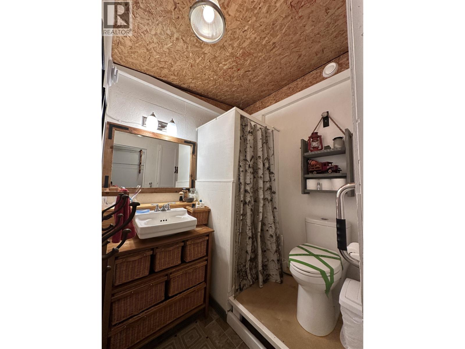 7613 Mica Place, Lone Butte, British Columbia  V0K 1X3 - Photo 26 - R3139609