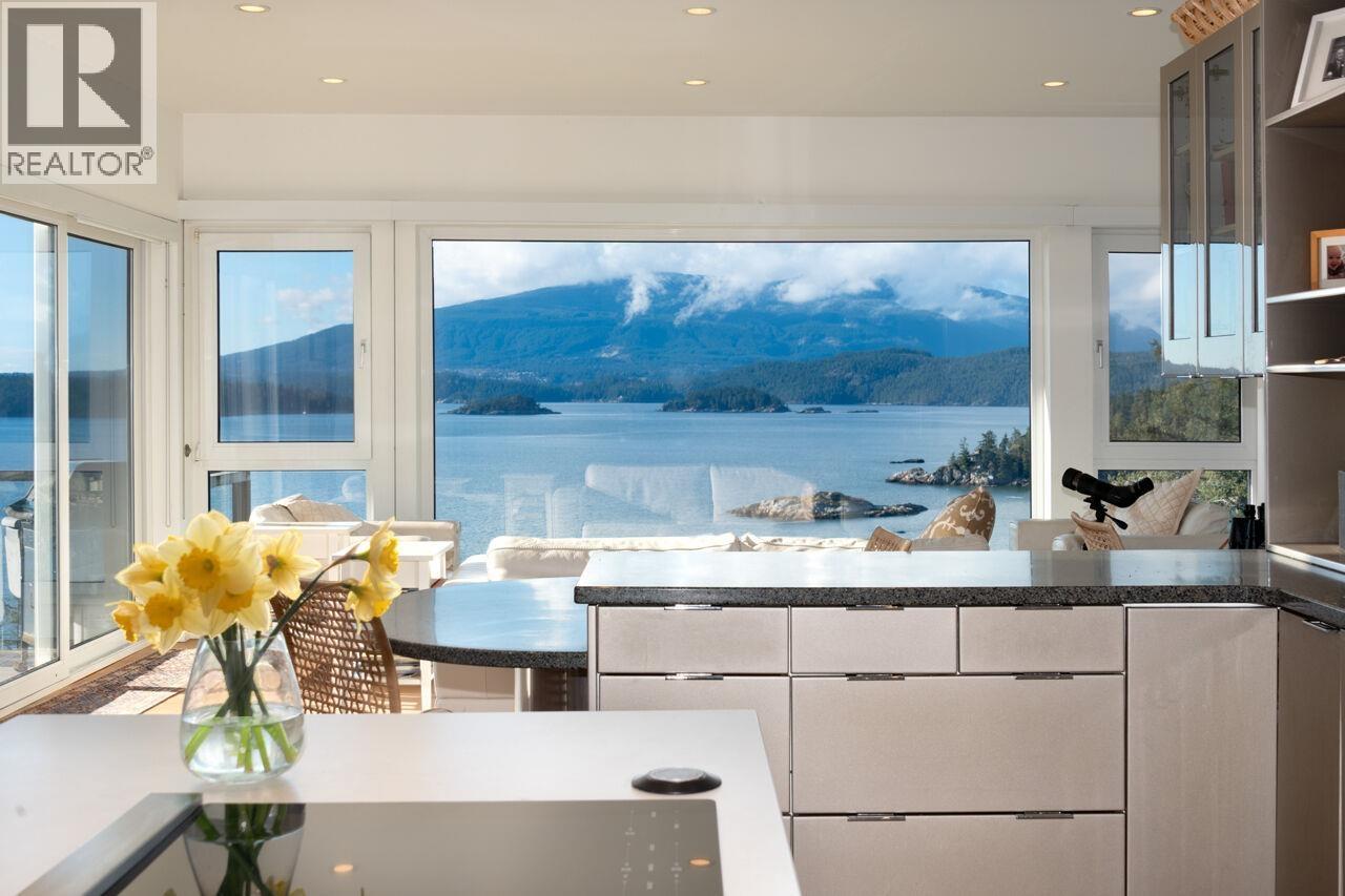 1670 Whitesails Drive, Bowen Island, British Columbia  V0N 1G2 - Photo 15 - R3102623