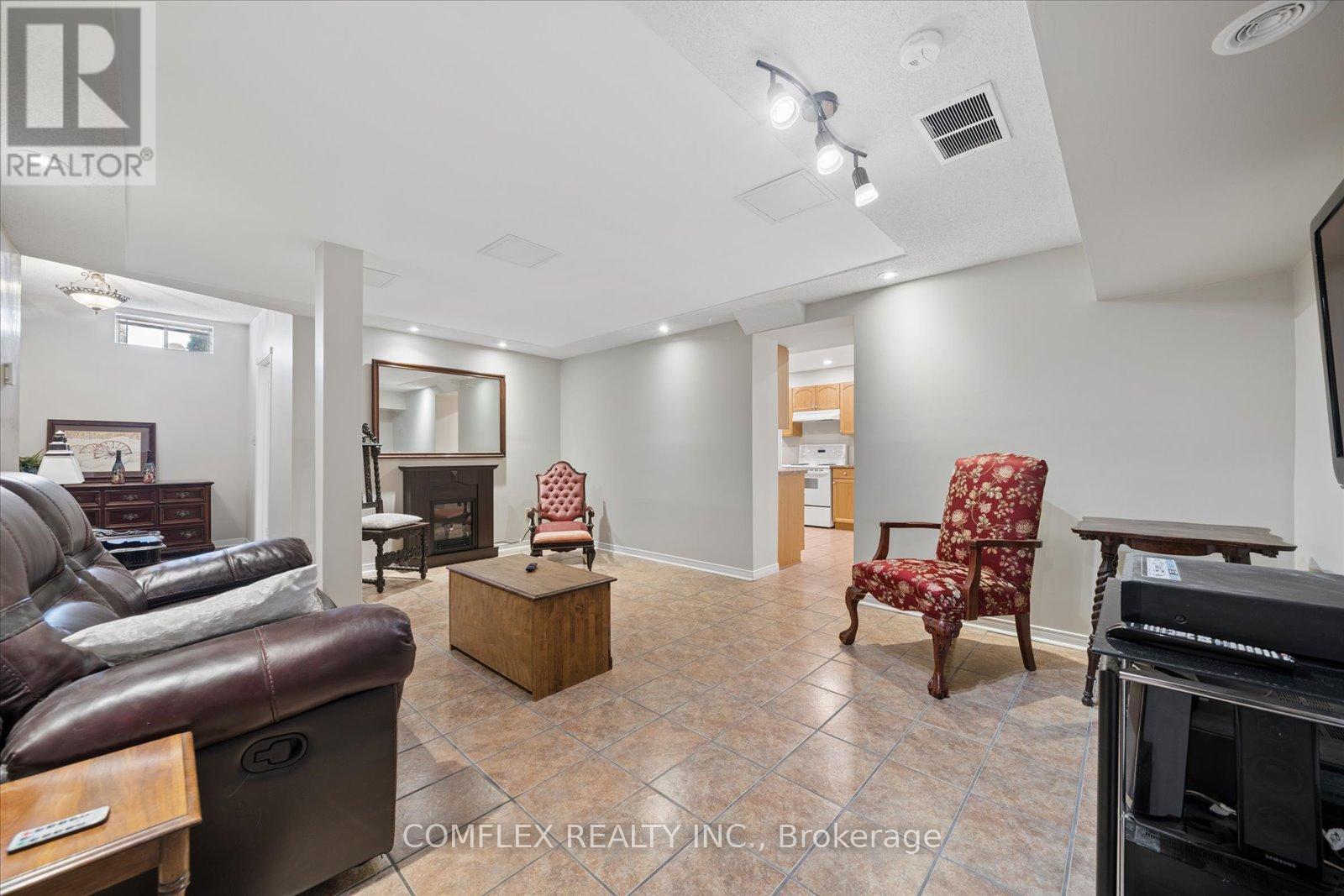 1150 Raglan Road E, Oshawa, Ontario  L1H 7K4 - Photo 35 - E13485324