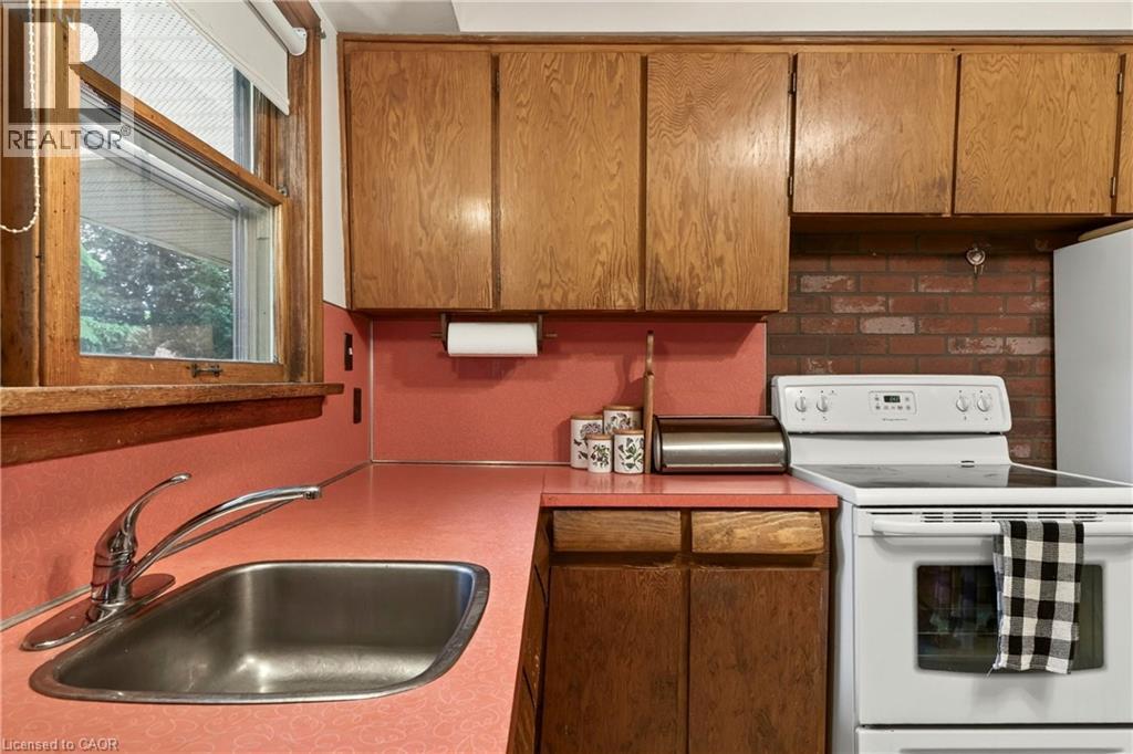 184 West 33rd Street, Hamilton, Ontario  L9C 5J5 - Photo 10 - 40842229